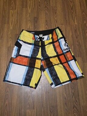 Vintage Volcom Hampton Mod Board Shorts Mens 32 Y2K Skate Surf Beach Trunks E49